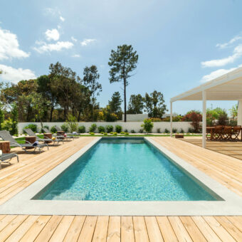 MAISON AVEC PISCINE